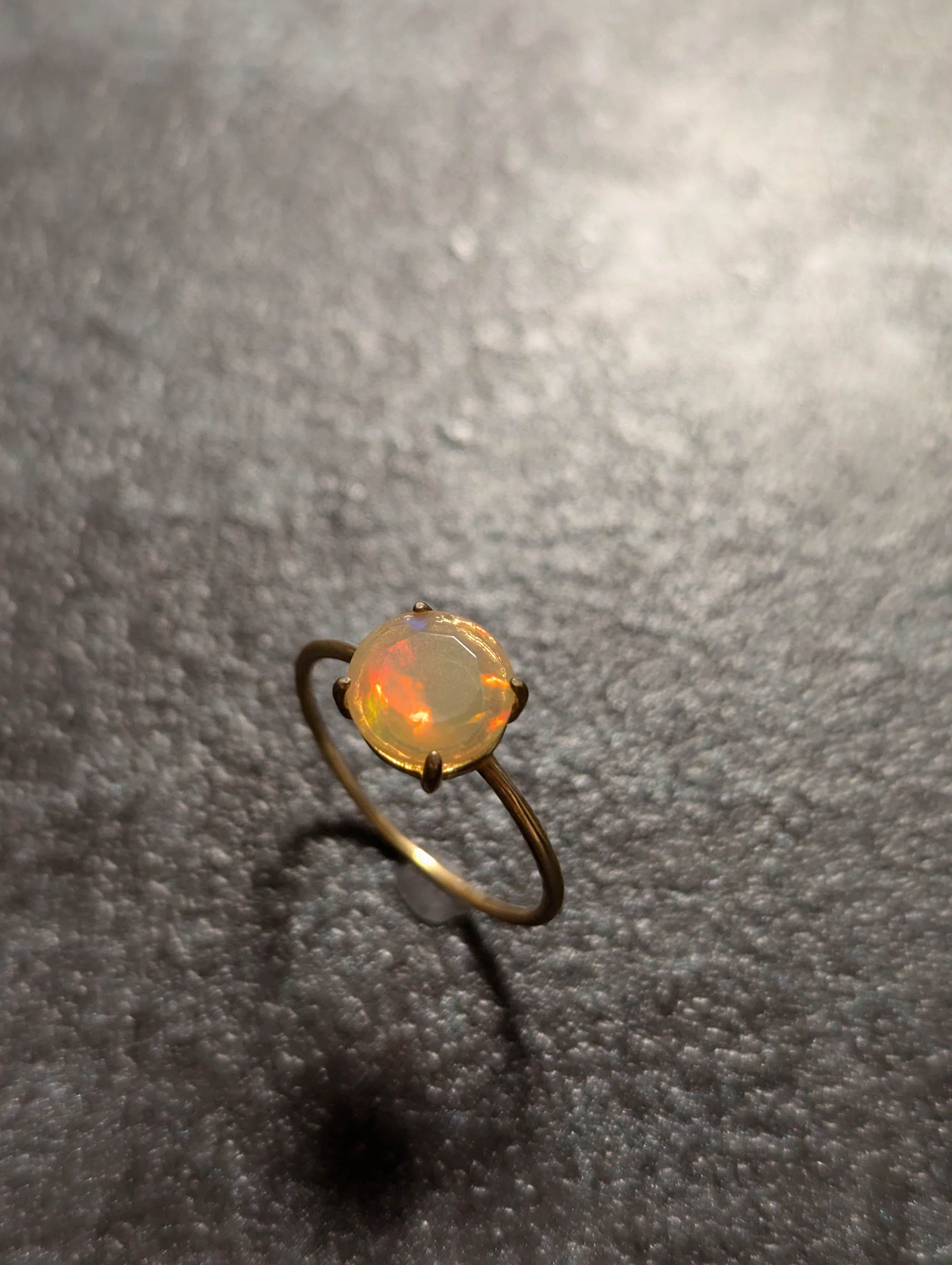 エチオピア産オパール　リング　オパール　天然石　リング　天然石　指輪　フリーサイズリング　誕生石　アクセサリー　ギフト