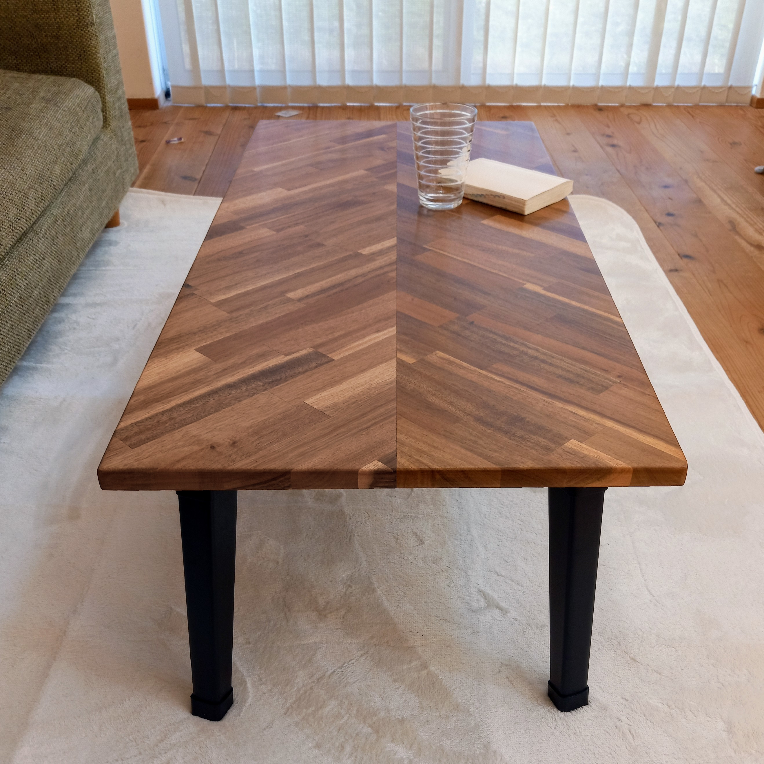 折りたたみテーブル《奥行60㎝》フレンチヘリンボーンテーブル 天然木材アカシア　アウトドア　デザインテーブル