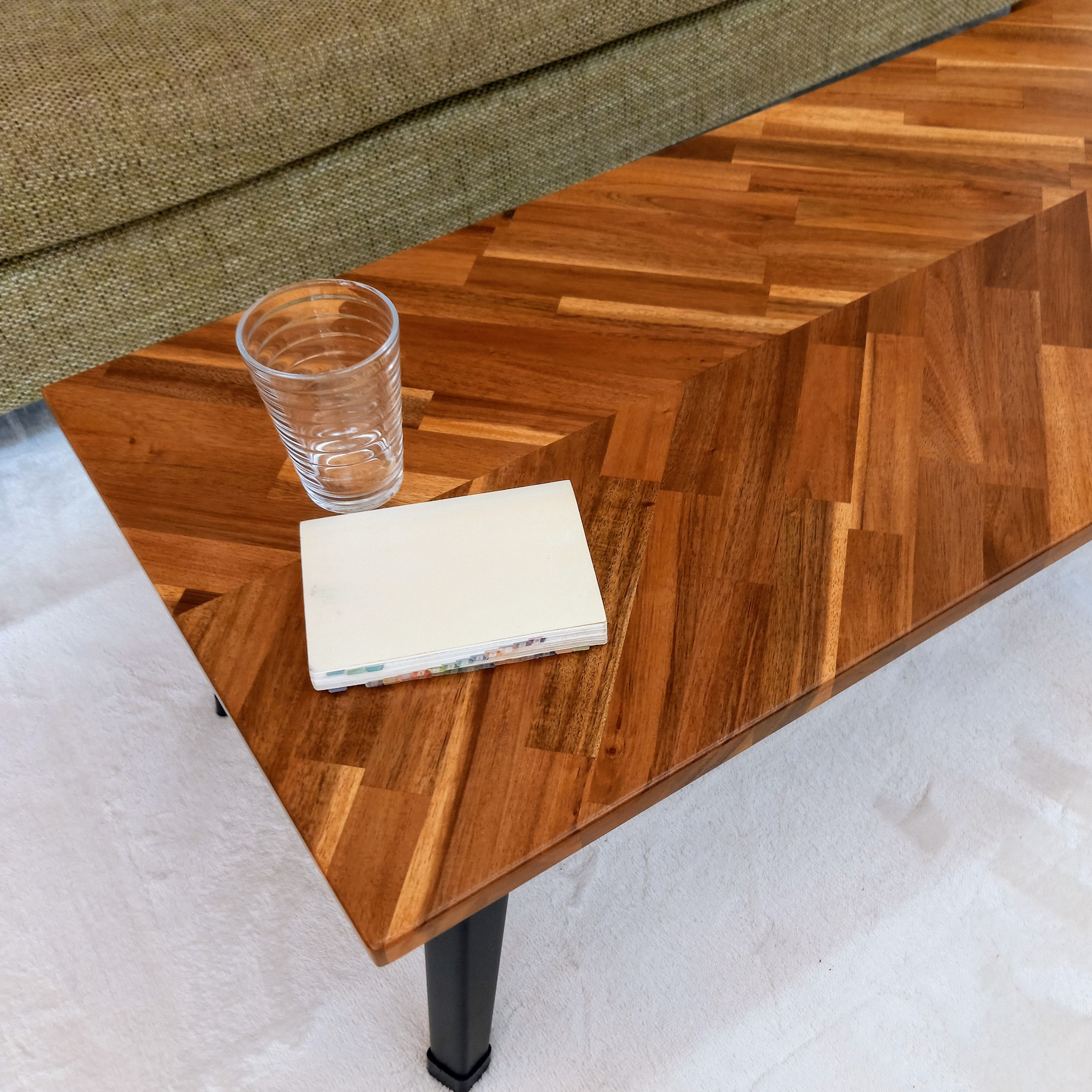 折りたたみテーブル《奥行60㎝》フレンチヘリンボーンテーブル 天然木材アカシア　アウトドア　デザインテーブル