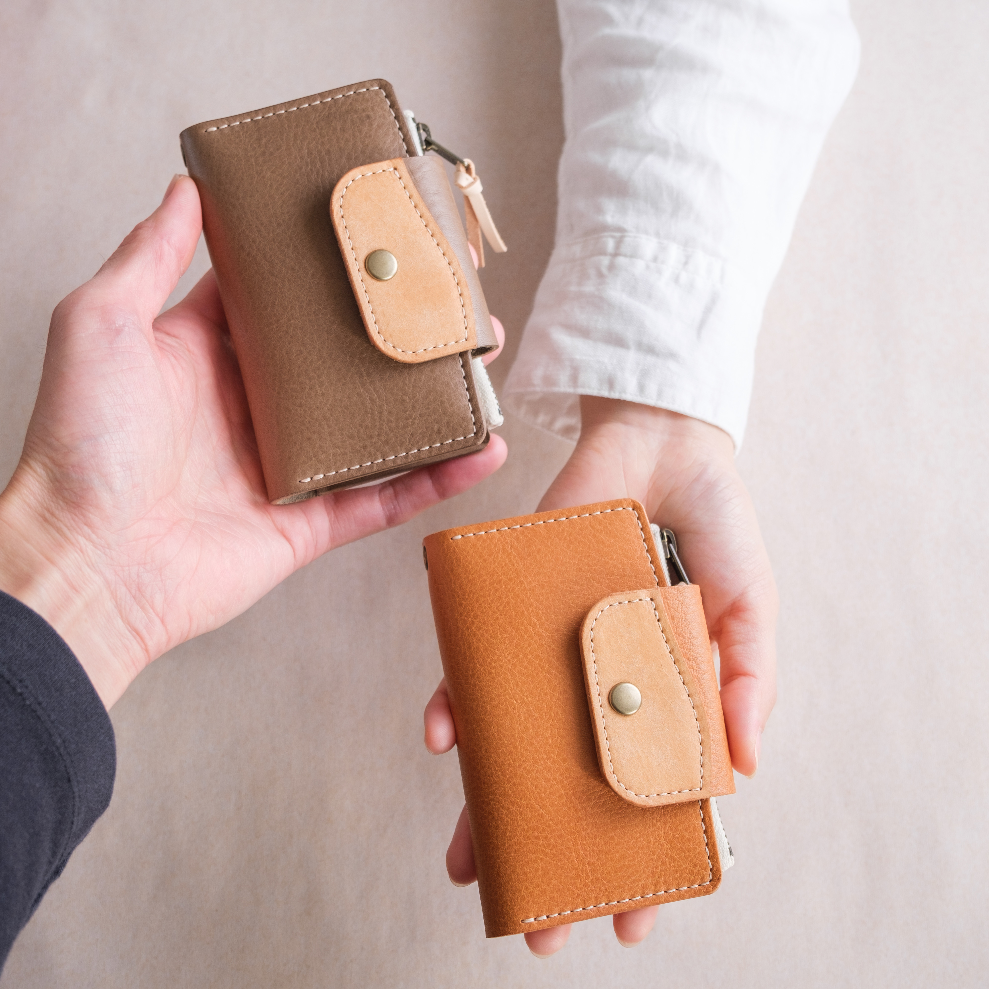 送料無料【ペア割/名入れ可】身軽におでかけ 財布兼キーケース  スマートキー お札小銭入れ カード  本革 レザーギフト