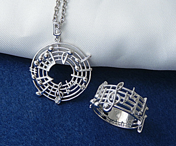 銀製バッハ音符リング＆ネックレス『小フーガ』セット　　◎あなたの誕生石もセットできます。