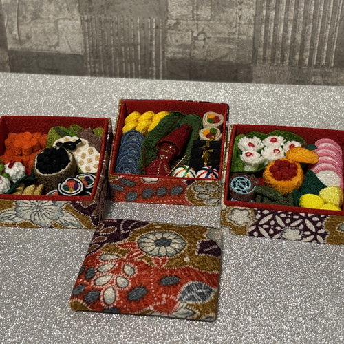 ちりめん細工 おせち お正月 3段飾り 縁起 鏡餅 toco0422^^ 通販