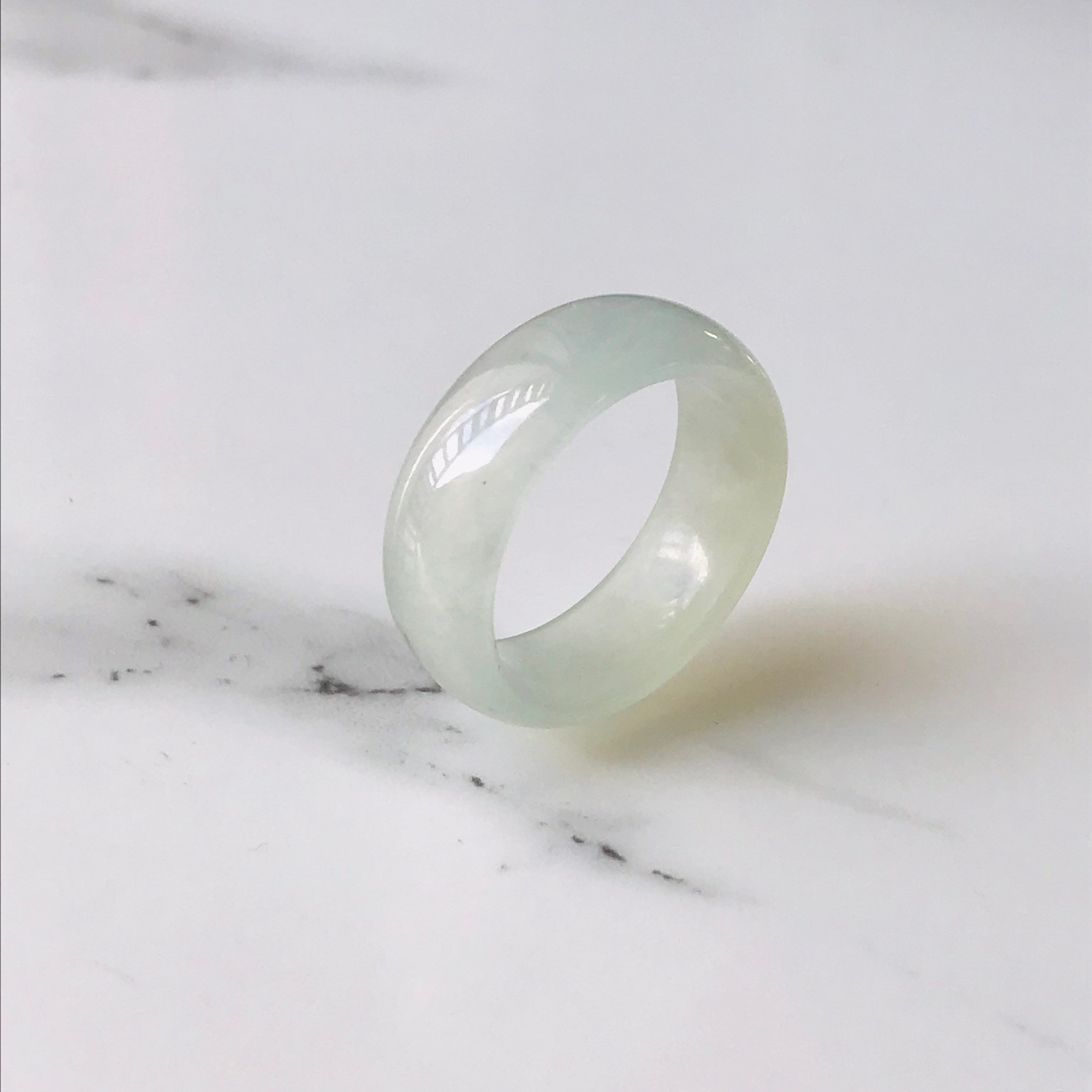 [R300-0121］ ジェイド　JADE ヒスイ　本翡翠　くりぬき　リング　天然石　一点物　ミャンマー産　10号　指輪