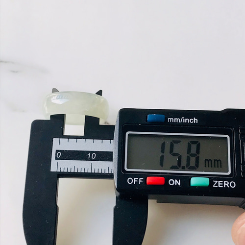 R300-0121］ ジェイド JADE ヒスイ 本翡翠 くりぬき リング 天然石