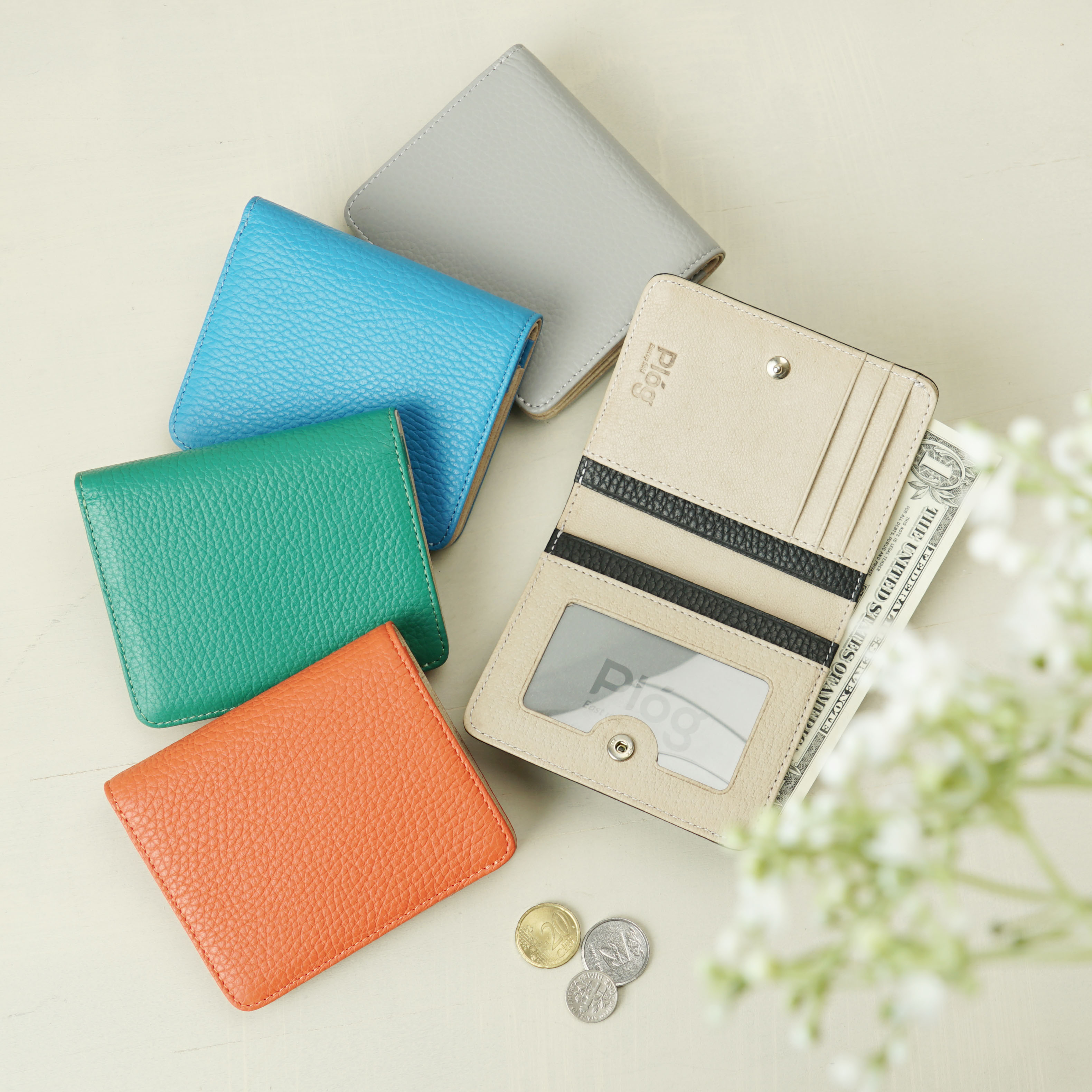 【刻印可】薄いのに容量しっかり！キャッシュレス時代の薄型本革二つ折り財布 シュリンク パス窓付ミニ財布 MJ6045