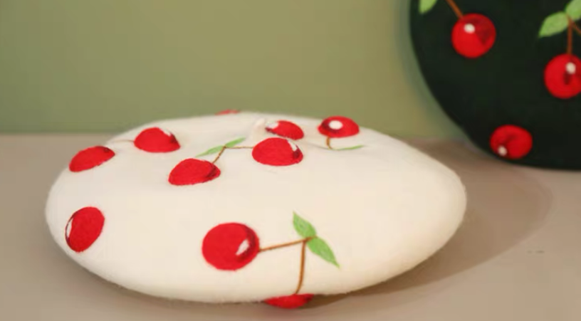 チェリー*春*秋 *冬*ベレー帽*おしゃれ *大人ベレー帽*何でも合わせられる