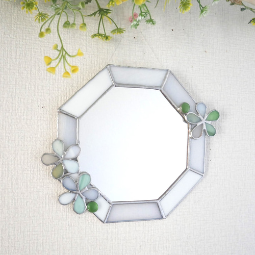 ✴︎:.｡ 淡いグリーンの花のホワイト八角形の鏡♪ (size20/Max24
