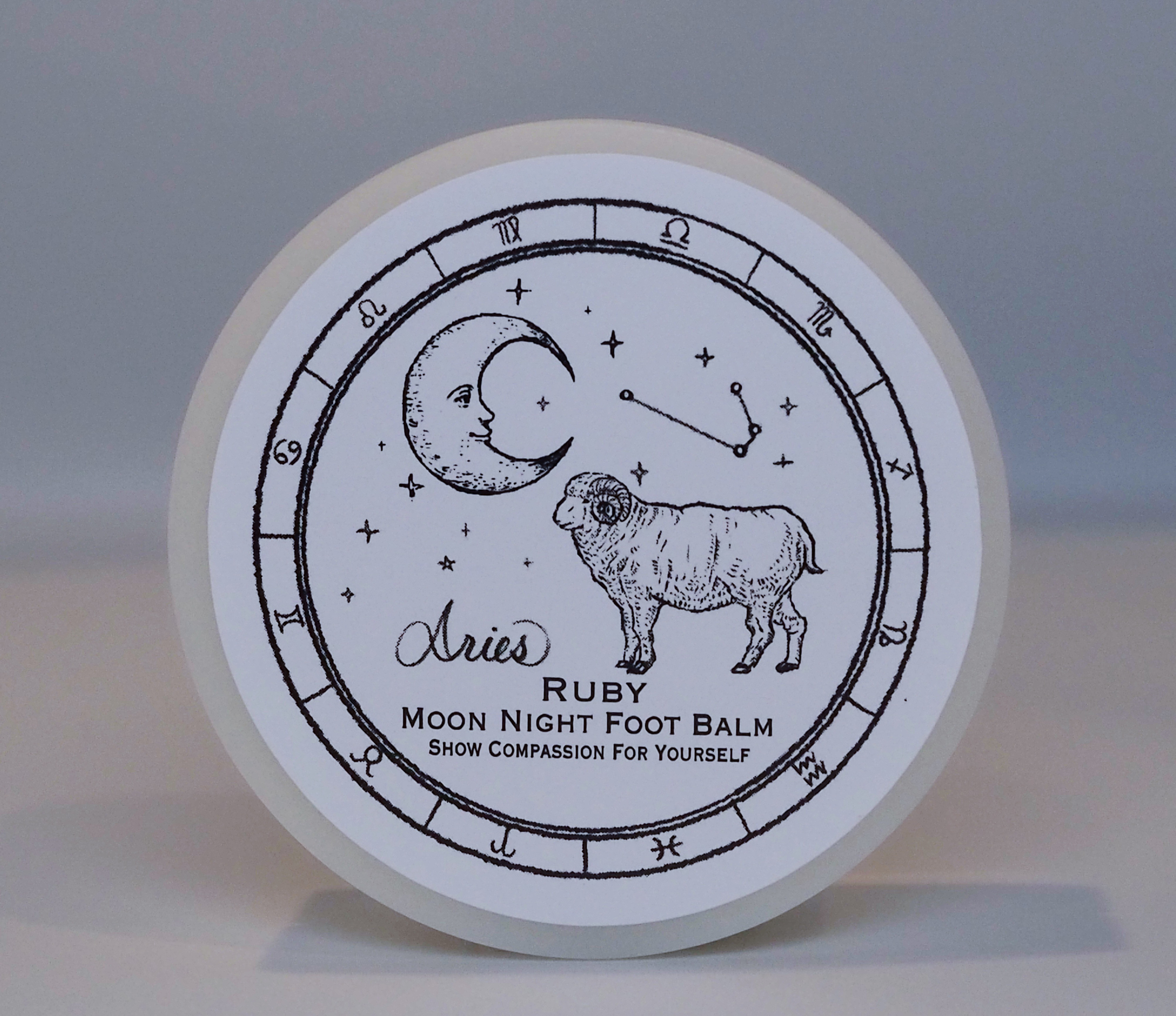 ルビームーンナイトフットバーム  30g （牡羊座）