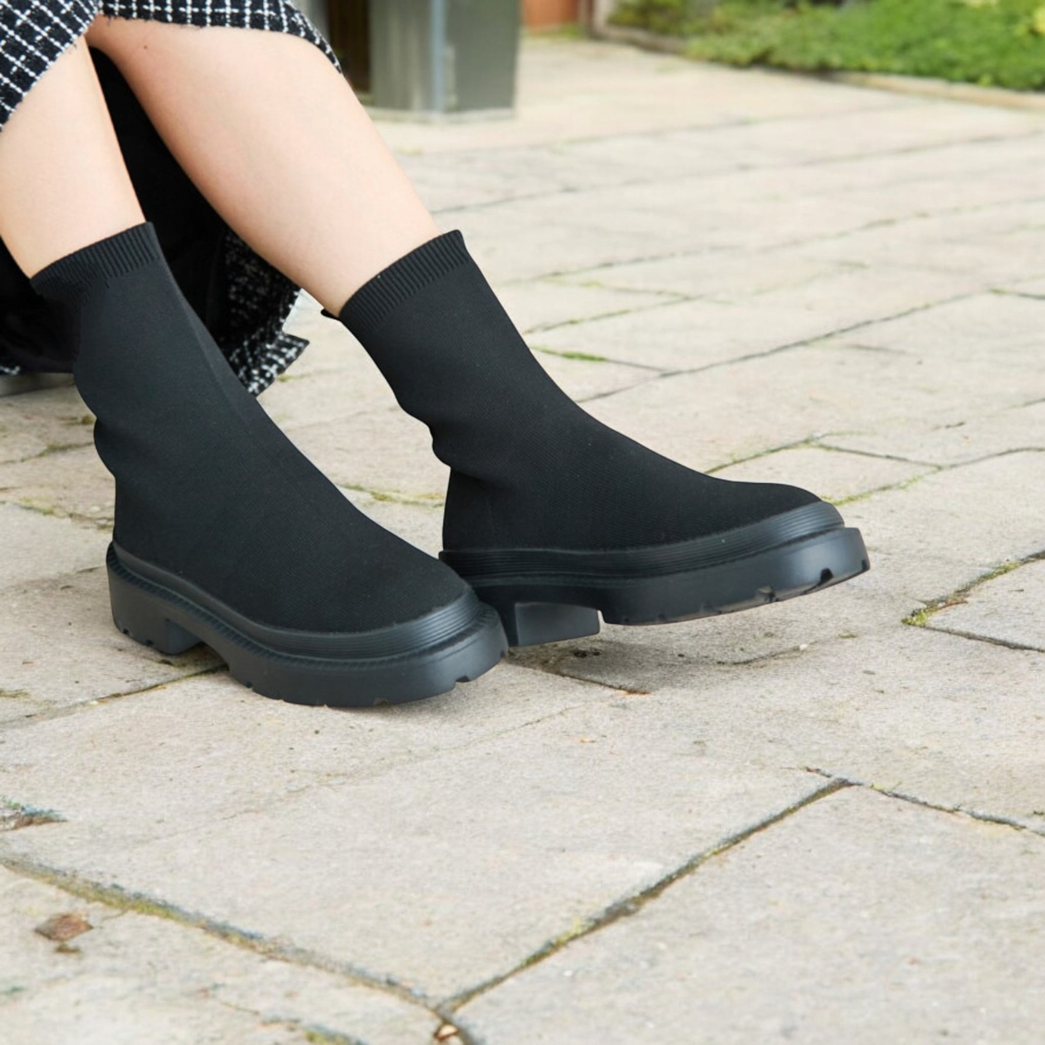 楽ちん・ソックスブーツ・やわらか〜い　ストレッチニット素材・ゆったり軽やか♪♪軽量厚底・ショートブーツ