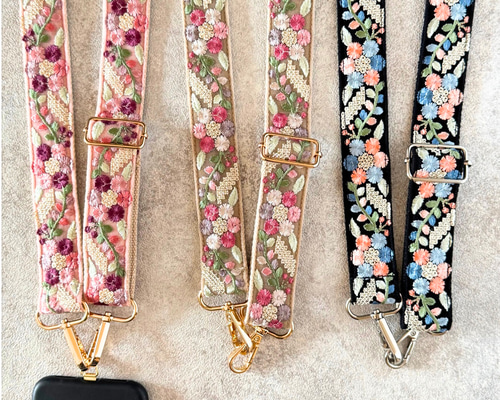 ねここ リクエスト インド刺繍リボンのスマホショルダーバッグ3点♡ インド刺繍リボン♡スマホショルダー♡ミニショルダーバッグ