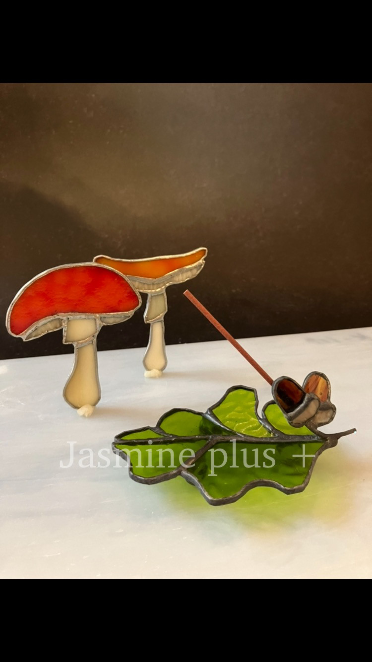 ステンドグラス　お香たて　秋　どんぐり