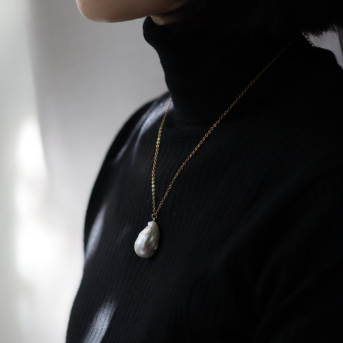 オイスターバロックパールの一粒ネックレス 14kgf 淡水真珠 オイスター