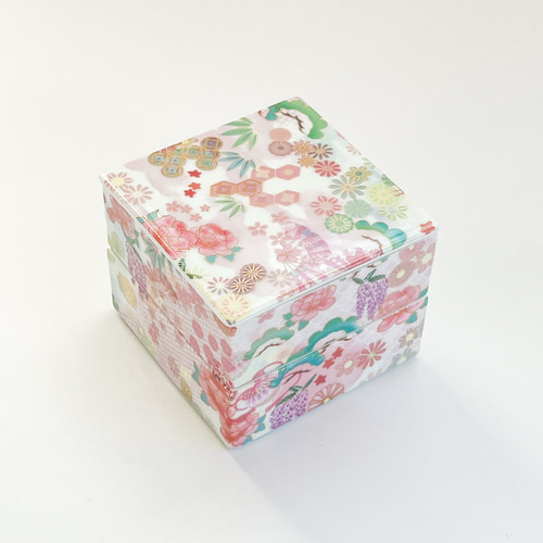 豪華な振袖花柄デザインの二段角重 磁器 二段重 四角 ひな祭り おせち