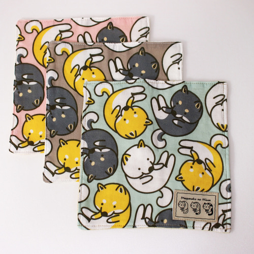 柴犬柄ガーゼタオルハンカチ 黒柴犬 白柴犬 ハンカチ・手ぬぐい まゆ