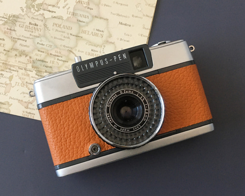 オリンパス OLYMPUS PEN EE-2 オレンジにリメイク カメラ修理】OLYMPUS-PEN EE-2 セレンと貼り革の交換 - YouTube