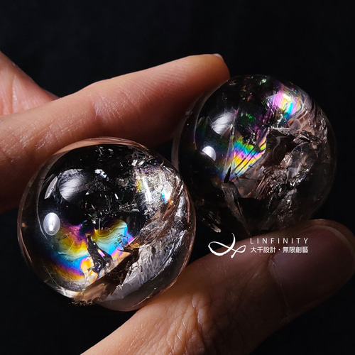 希少で最高級のレインボースモーキークォーツチャクラ願望成就水晶球