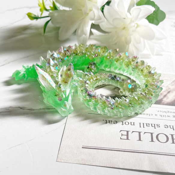 天然石 龍の置物 緑色