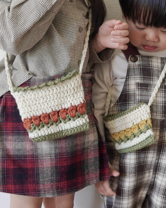 【 肩紐調節可能◎ 】全6色 2size キッズポシェット　お花　チューリップ　親子　姉妹　お友達とお揃い 1枚目の画像
