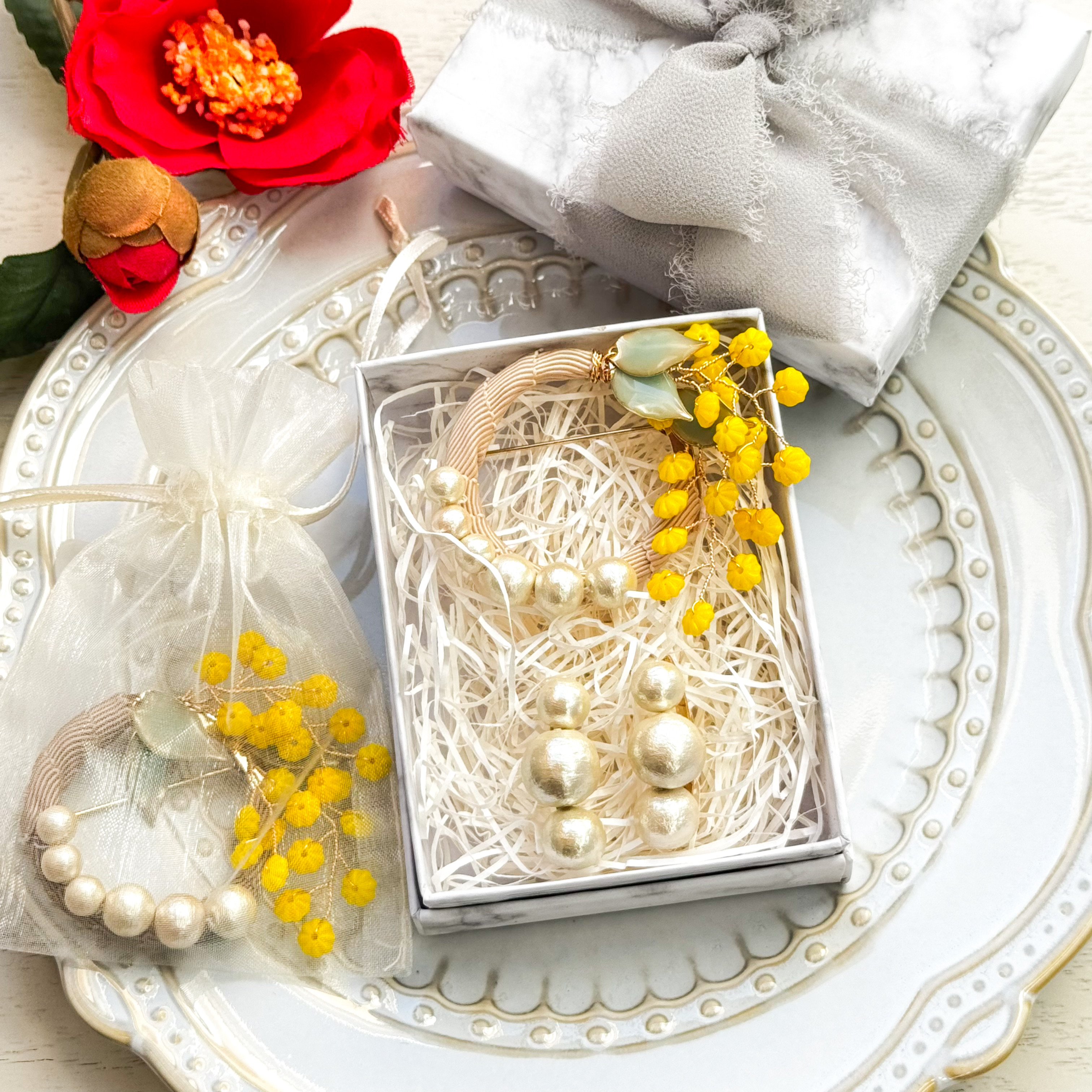 【Creema限定】ミモザブローチとコットンパールイヤーカフのセット