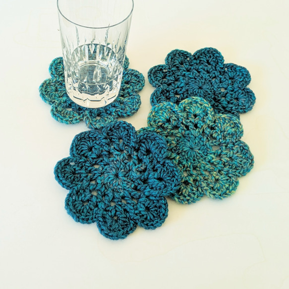 グラデーションブルー毛糸*Ｄ*　コースター　4枚セット　11㎝　かぎ針編み 1枚目の画像