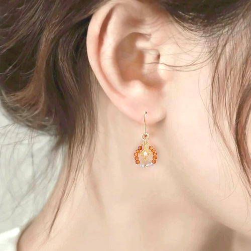 elle-】ヘソナイトガーネット ひし形チャーム 天然石 3WAY ピアス