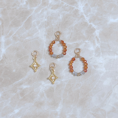 elle-】ヘソナイトガーネット ひし形チャーム 天然石 3WAY ピアス 