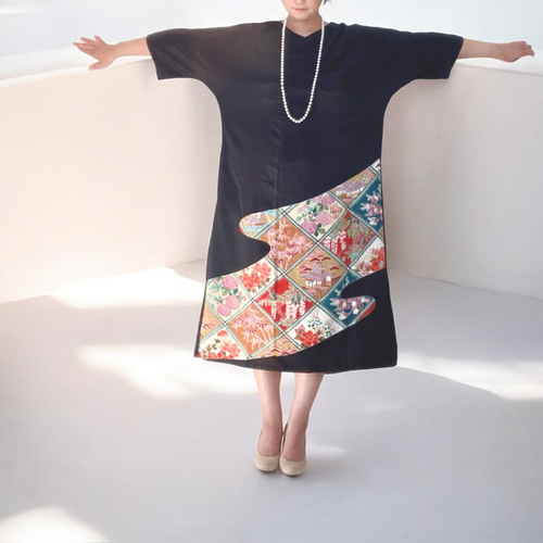 M,ヤケ有り,黒留袖リメイク ワンピース 市松模様,和柄 正絹 シルク着物  