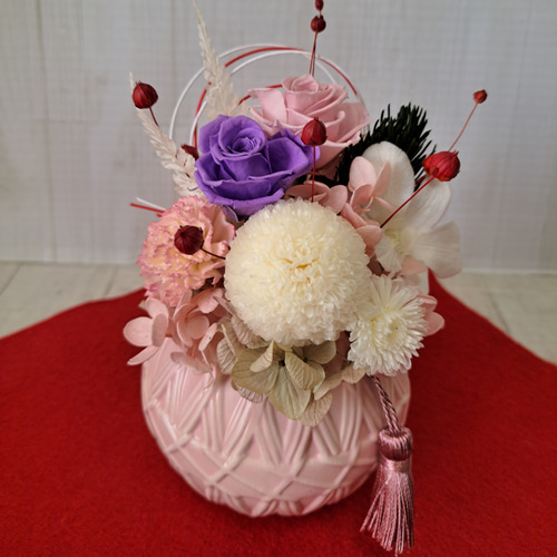 お正月飾り アレンジメント プリザーブドフラワー（白いピンポンマム