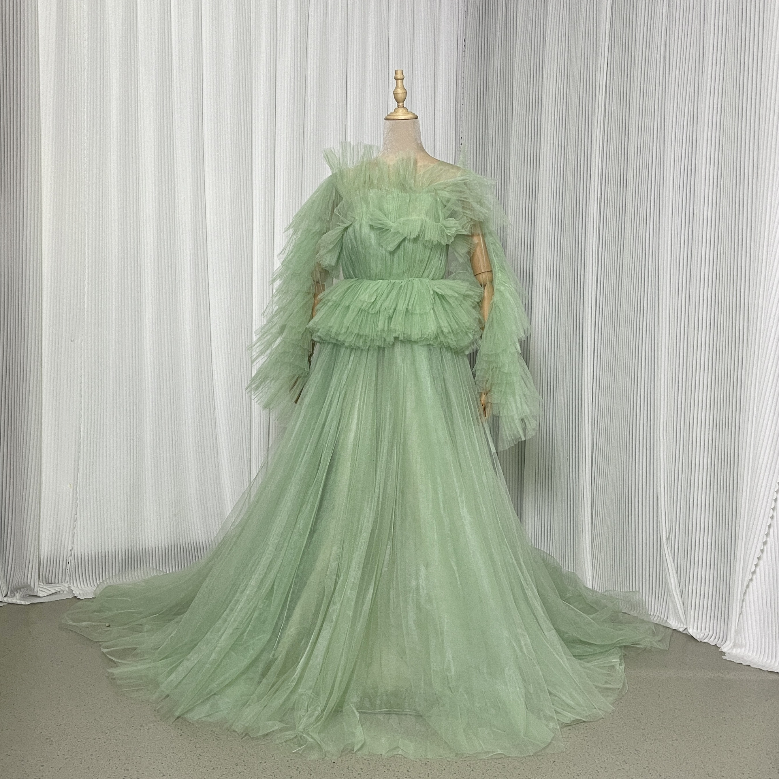 送料無料！カラードレス ロングスリーブ プリーツドレス グリーン トレーン プリンセスライン 演奏会/音楽会 前撮り 45,487円