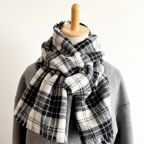 ウールガーゼのストールマフラー チェック ブラック ホワイト