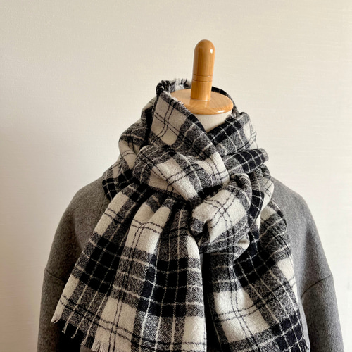 チェック柄マフラー ブラック/ホワイト*- タータンチェック柄 マフラー ブラック ホワイト 白黒 かわいい 大判