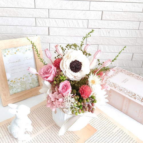 プリザーブドフラワー陶器アレンジメント✨ ピンクレッドグリーン