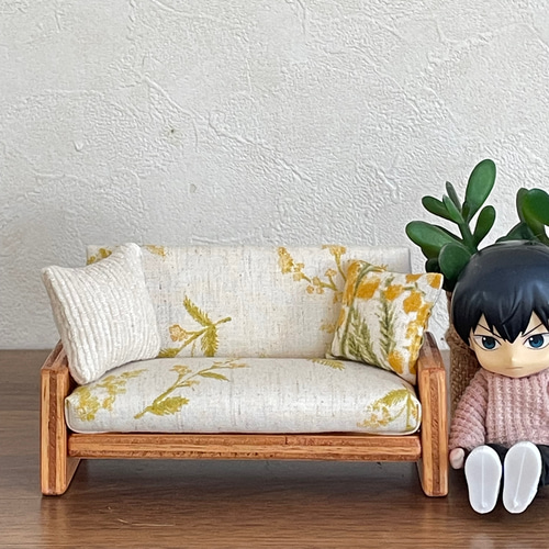 ミニチュアソファー 木部分はメープル ☆ミニミニ ミモザ ➃