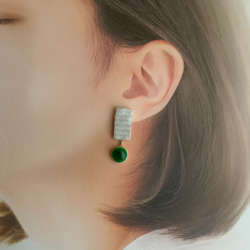 クリスマス♡マットリングとグリーンマットのフープピアス／イヤリング クリスマス♡マットリングとグリーンマットのフープピアス／イヤリング