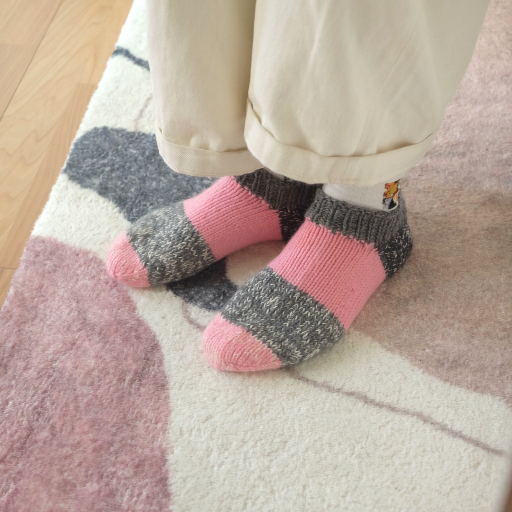ピンク×チャコールグレー♡くるぶし丈の極暖ソックス／22～24cm／メリノ／冷えとり・冬の靴下／底冷え予防 5,775円