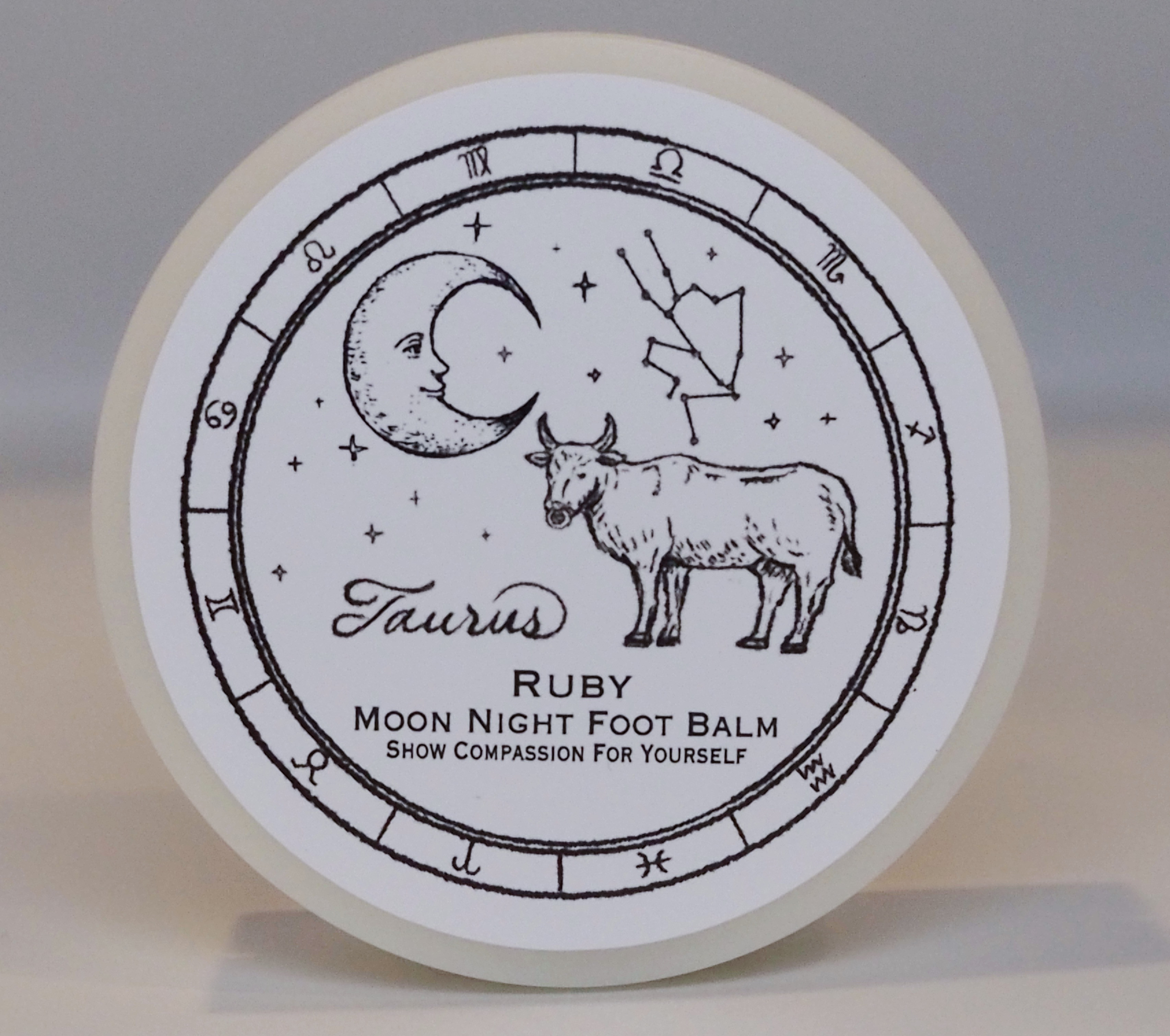 ルビームーンナイトフットバーム　30g （牡牛座）