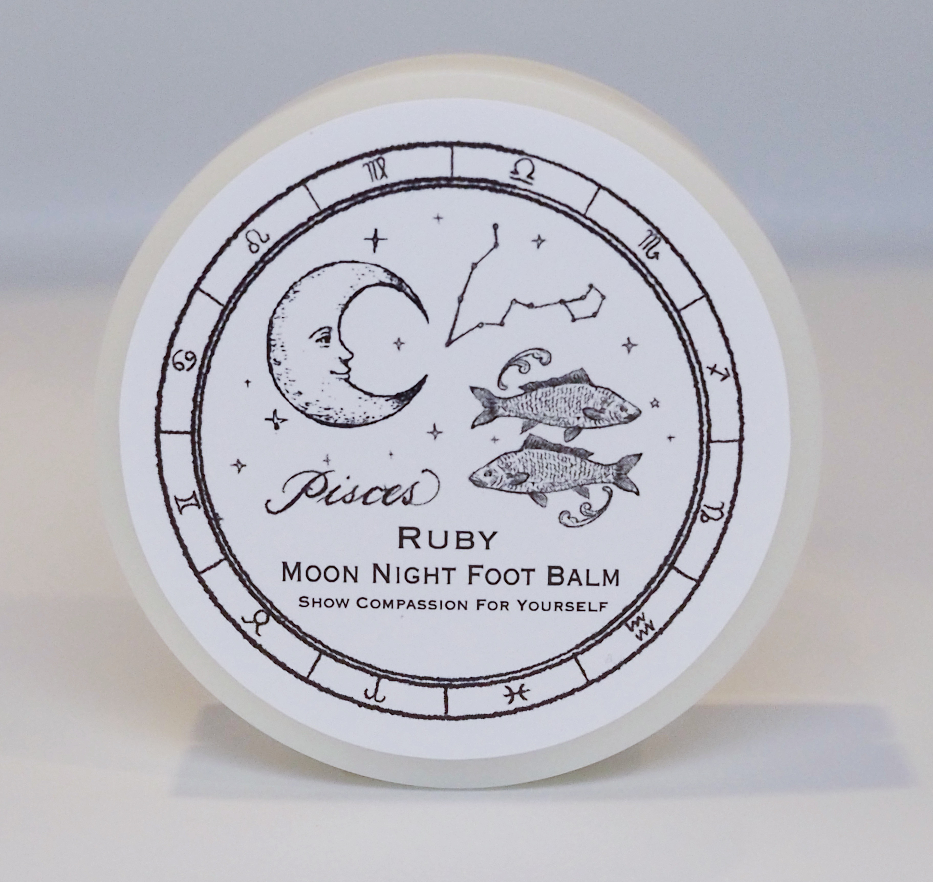 ルビームーンナイトフットバーム　30g（魚座）