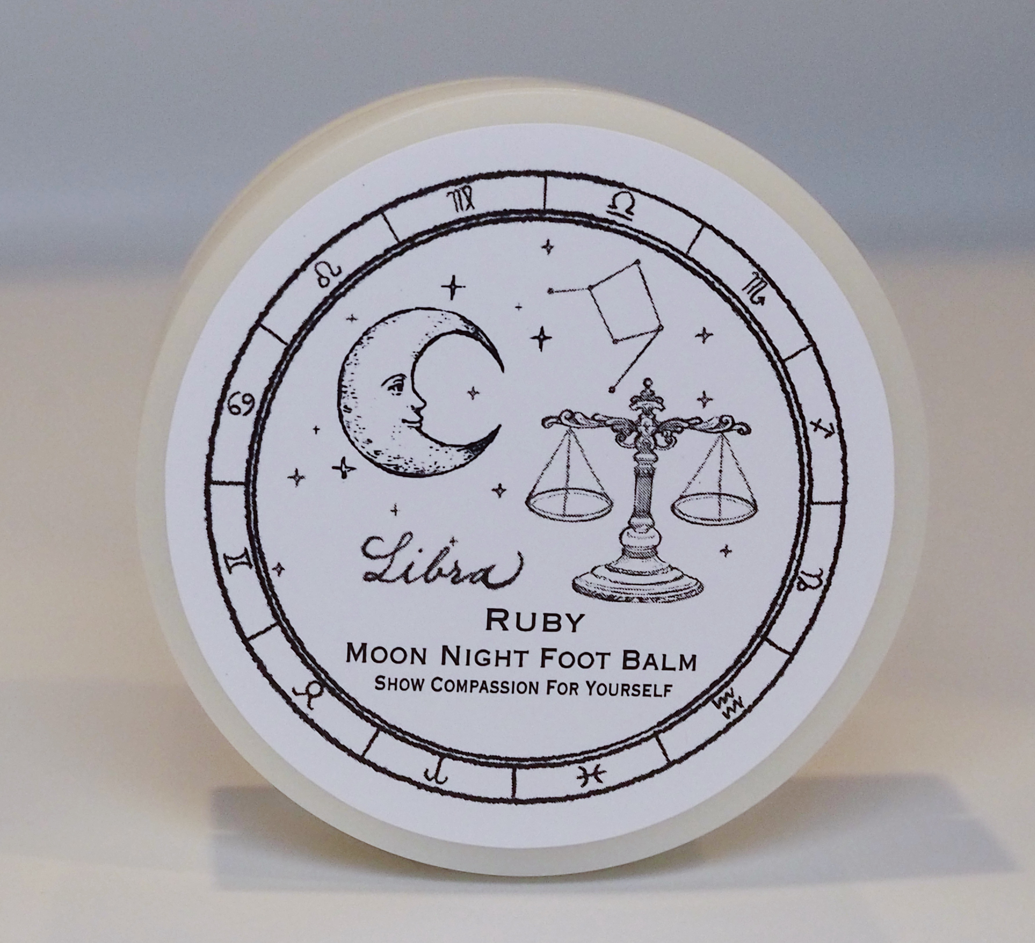 ルビームーンナイトフットバーム　30g（天秤座）