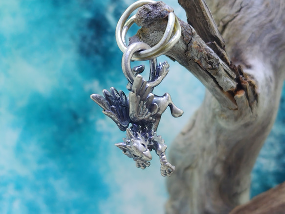 グリフォンぶら下がりイヤカフ・トップ 3枚目の画像