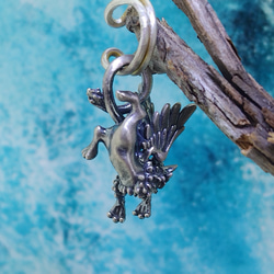 グリフォンぶら下がりイヤカフ・トップ 4枚目の画像