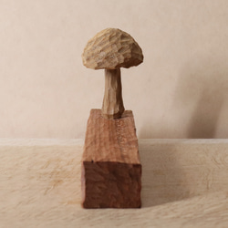キノコ 木彫り 木製 置物 インテリア雑貨（木材：栗、チェリーなど）（No.T1044） 3枚目の画像