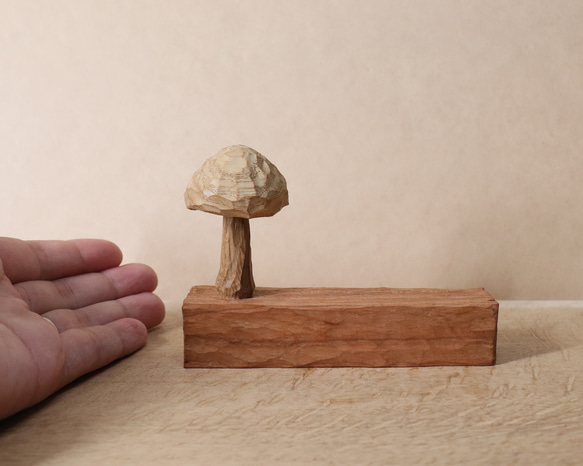 キノコ 木彫り 木製 置物 インテリア雑貨（木材：栗、チェリーなど）（No.T1044） 20枚目の画像