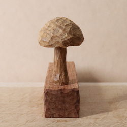 キノコ 木彫り 木製 置物 インテリア雑貨（木材：栗、チェリーなど）（No.T1044） 7枚目の画像