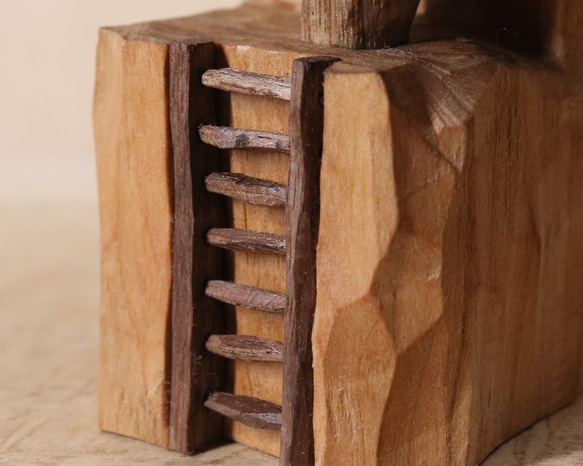 キノコの家 木彫り 木製 置物 インテリア雑貨（木材：山桜など）（No.T1043） 14枚目の画像