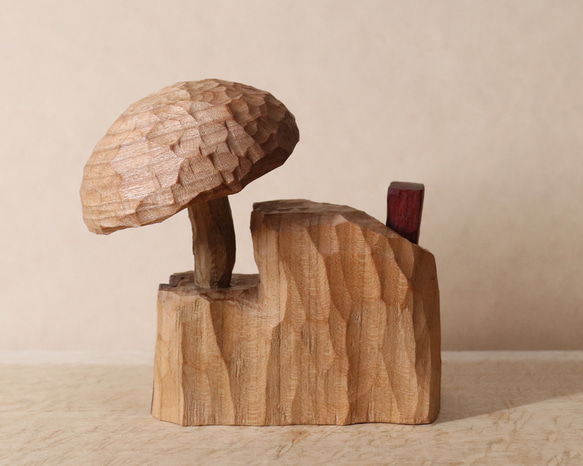 キノコの家 木彫り 木製 置物 インテリア雑貨（木材：山桜など）（No.T1043） 6枚目の画像