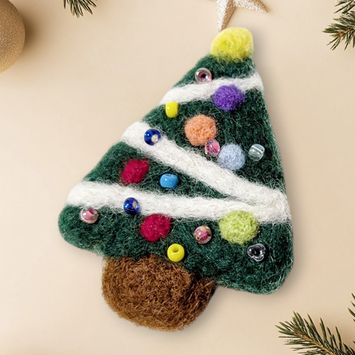 ブローチ】羊毛フェルト クリスマスツリー クリスマス ブローチ yuri