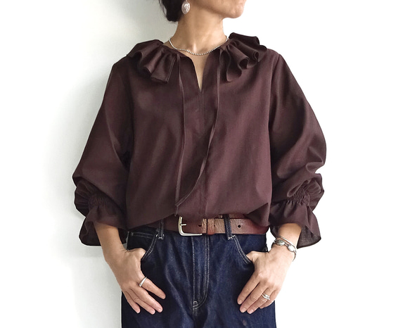 「ワケありな逸品R-12」フォーマルにも♪ ダブルラッフルカラーブラウス（ブラック） 10枚目の画像