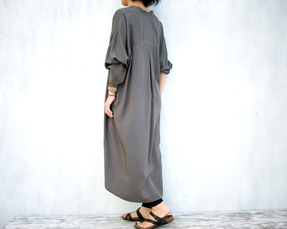 「ワケありな逸品H-5」レーヨンスタンドカラーシャツワンピース（グレー） 3枚目の画像