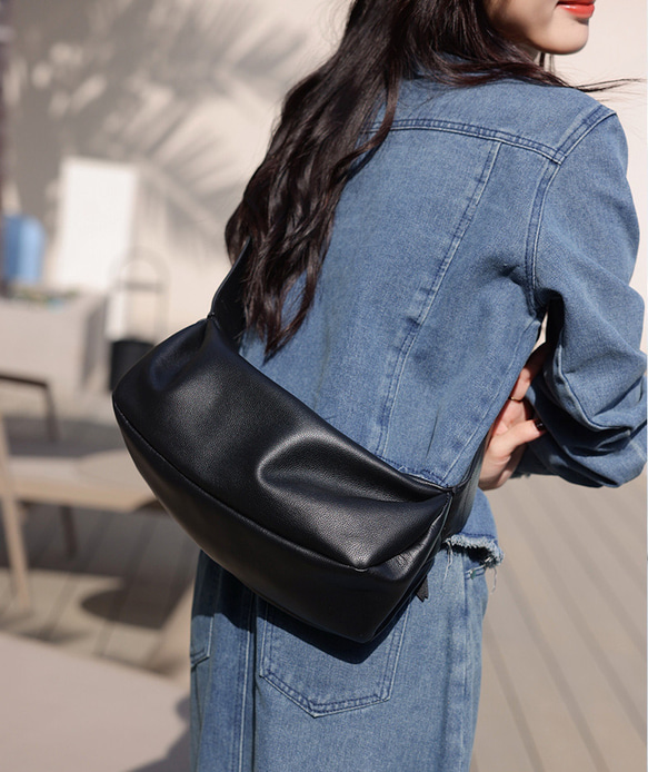 •黒•上質な厚手な天然軟めな牛革ショルダーバッグ•牛革肩がけかばんバッグ 1枚目の画像