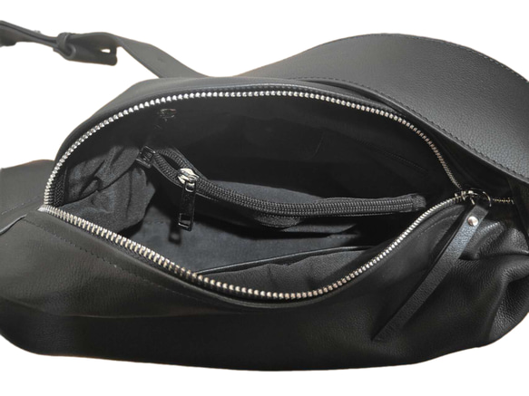 •黒•上質な厚手な天然軟めな牛革ショルダーバッグ•牛革肩がけかばんバッグ 13枚目の画像